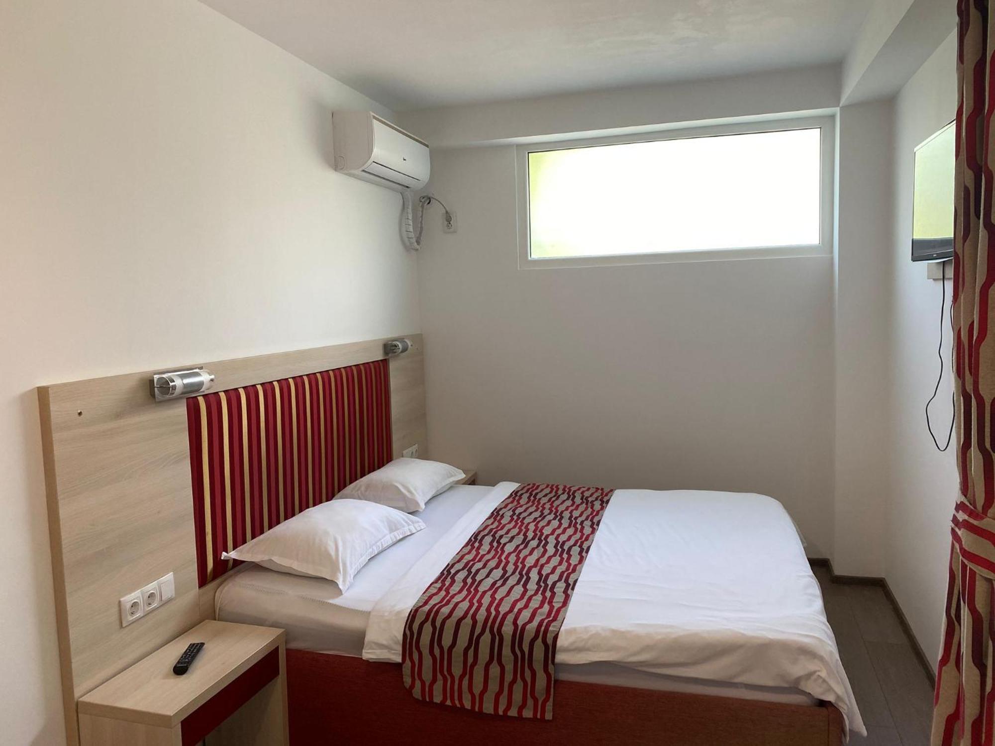 Pension Mora Cluj-Napoca Buitenkant foto