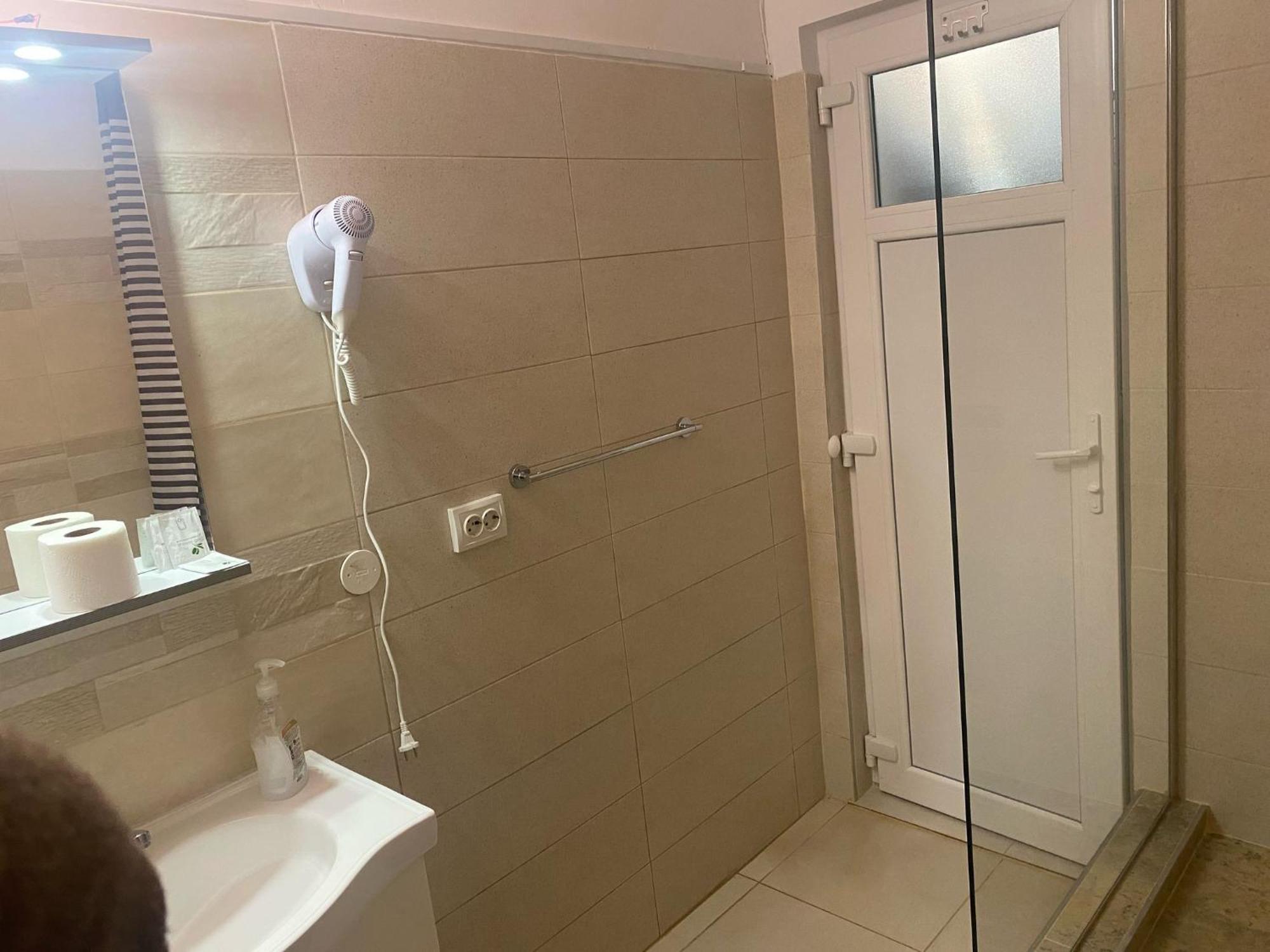 Pension Mora Cluj-Napoca Kamer foto